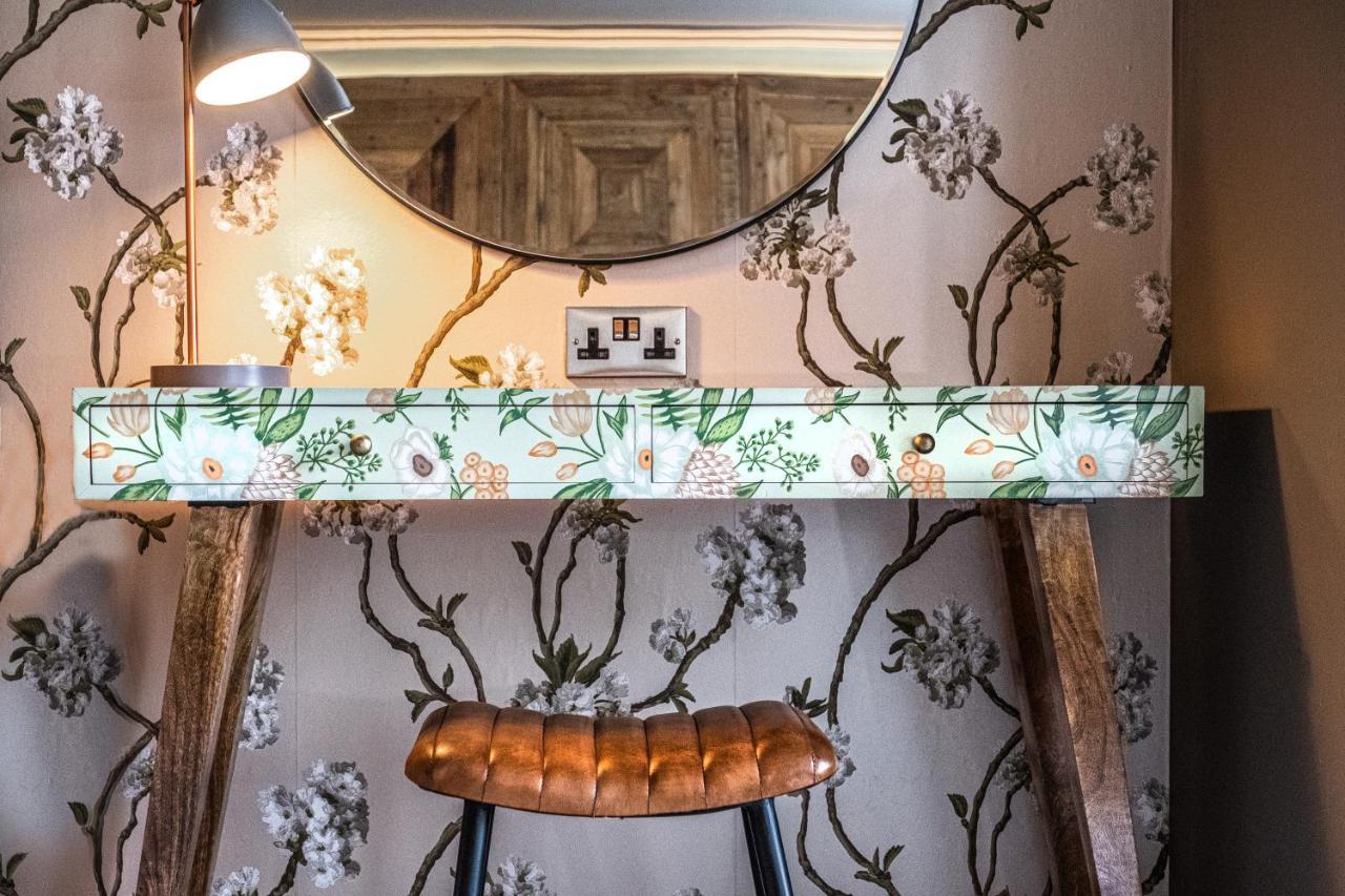 The Cricketers Clavering 外观 照片