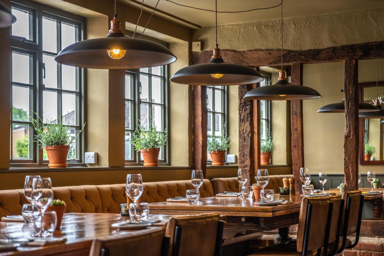 The Cricketers Clavering 外观 照片